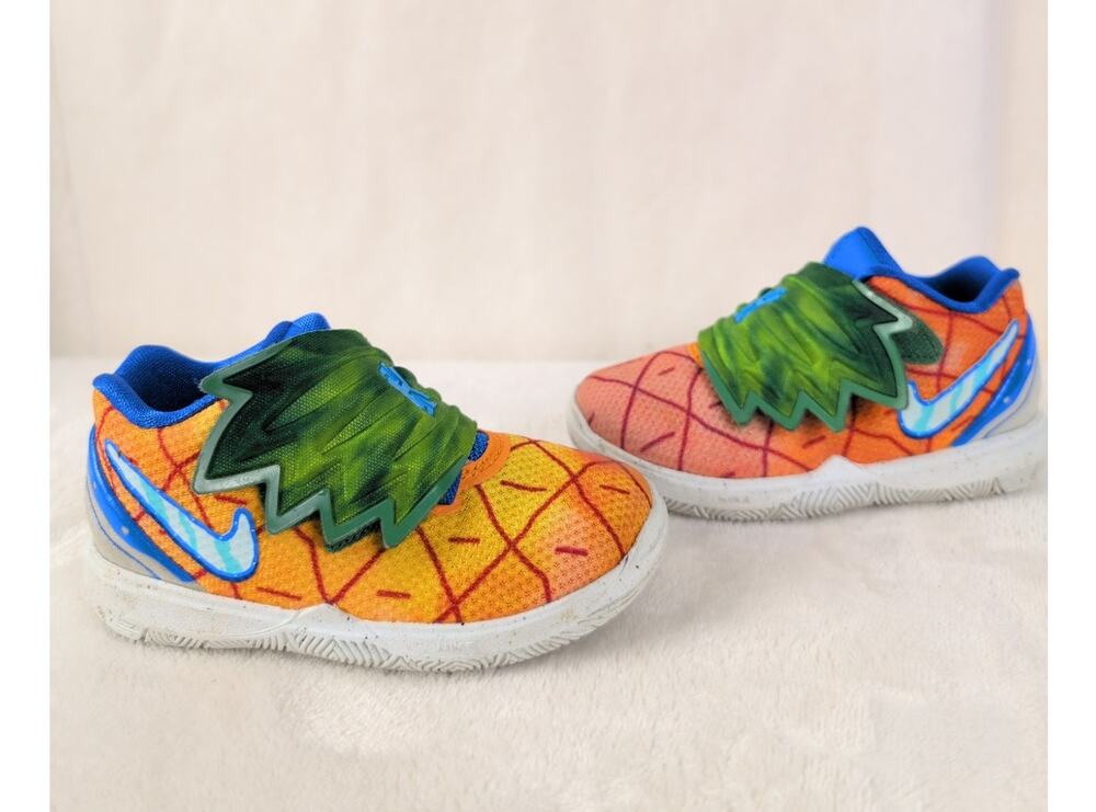 Kyrie 5 SBSP Pineapple House orange sneakers Size 7c Toddler shoes Sneakerhead